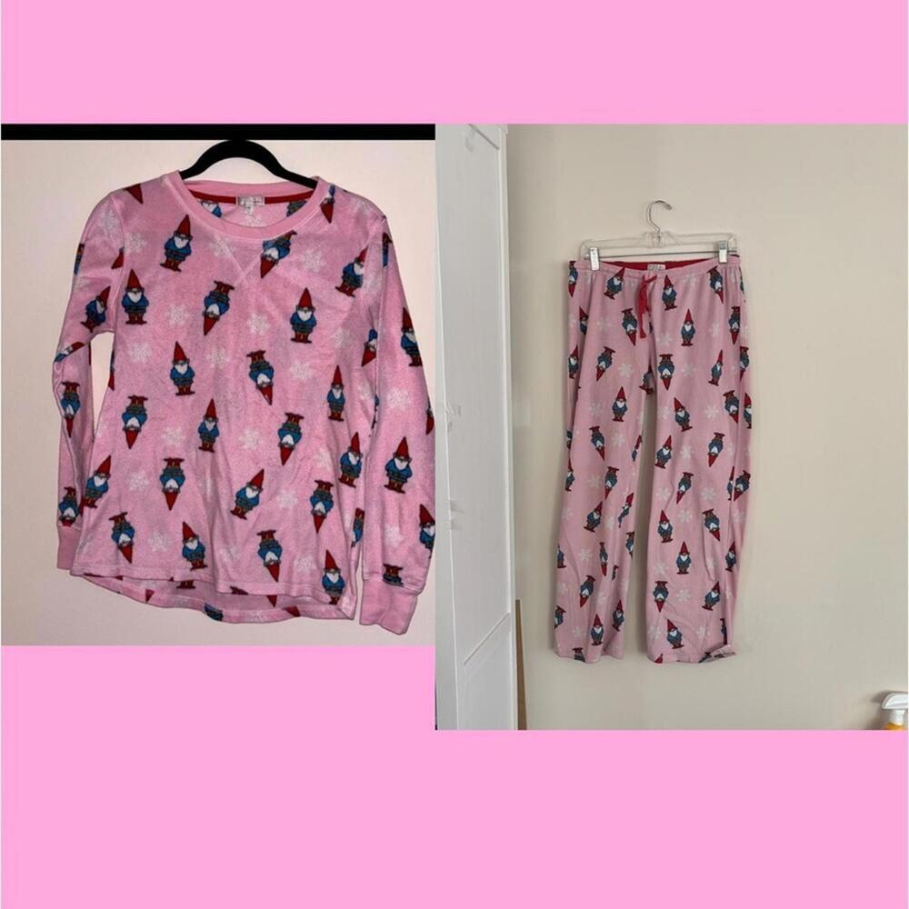 🇺🇸Lounge affair pink gnome and snowflake soft fleece like pajama SET